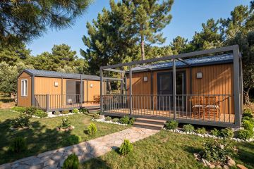 Experiência de agricultura orgânica no campo com uma casa minúscula