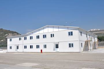 модульні-швидкомонтовані-будівлі-в-африці