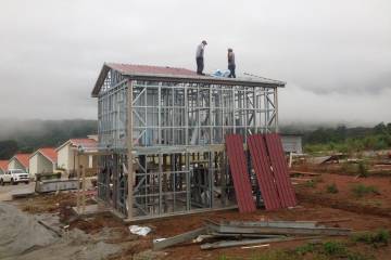 Двоповерховий сталевий будинок