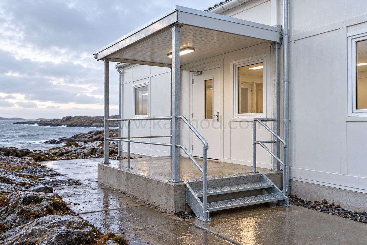 Diseño conceptual de una entrada protegida de un pequeño refugio prefabricado junto a una costa rocosa