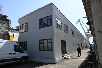 Ми побудували сталеву офісну будівлю на історичній території корабельні Золотий Ріг