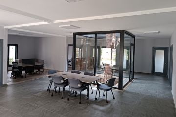 edificio-de-escritorios-de-recursos-humanos-do-trendy-lara-hotels-25619_1.jpg