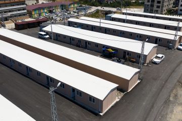 1200-lojas-comerciais-para-a-zona-do-terramoto-57670_4.jpg