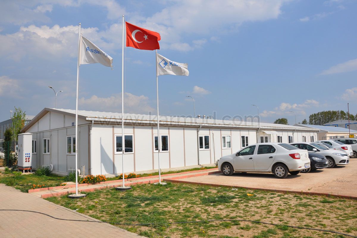 Edifício de escritórios da fábrica de embalagens Ispak