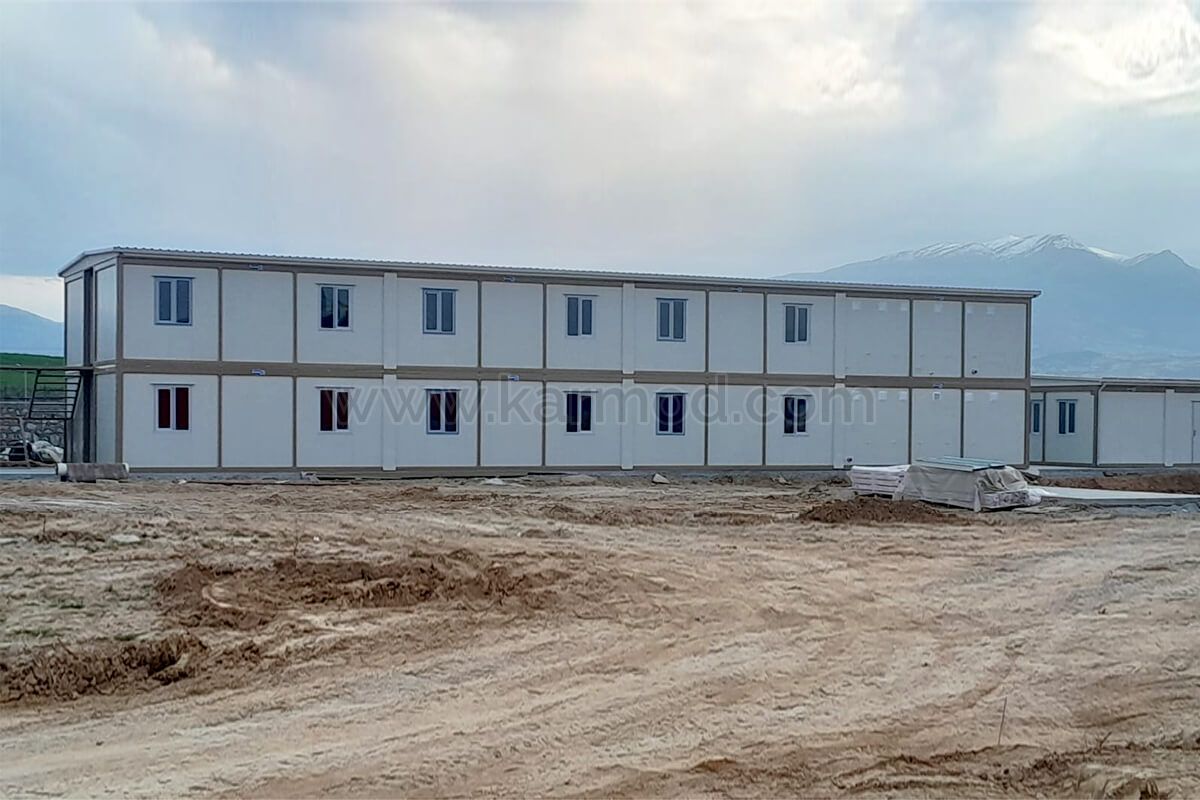 Будівельні конструкції з ОСП Salihli на будівельному майданчику