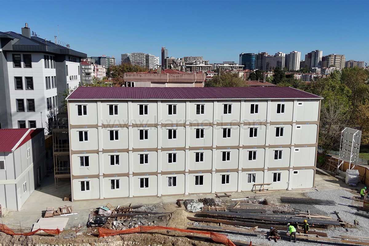 4-поверховий контейнер для проживання робітників