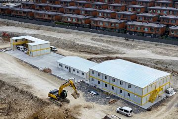 Moderne Baustelleneinrichtung für Villenprojekt